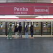 Portas de plataforma da estação Penha em funcionamento (Trilhos que Movem SP)