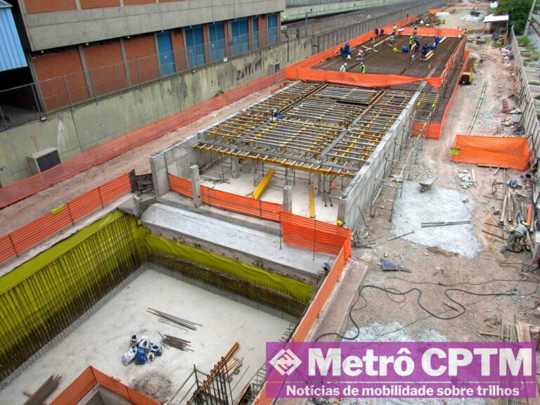 Plataformas da futura estação Penha em construção (Jean Carlos)