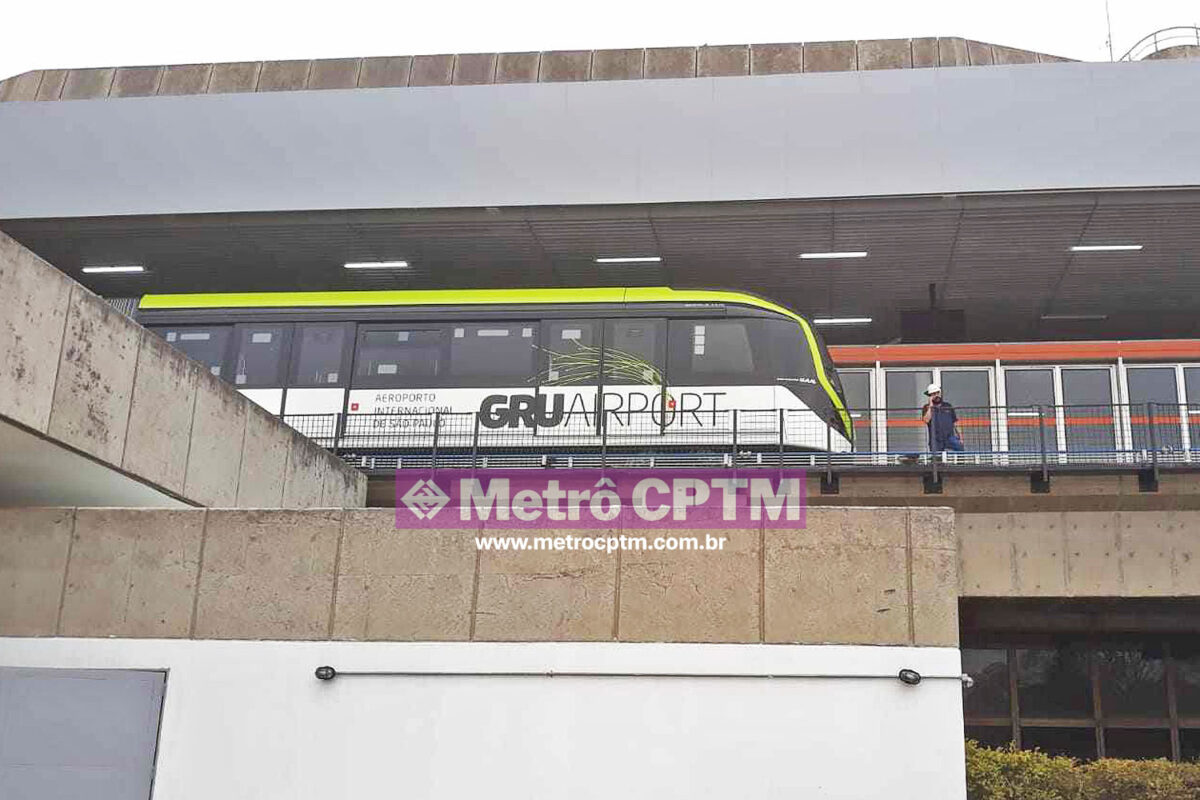 Trajeto entre a estação do Terminal 1 e o Terminal 2 é de cerca de 1.400 metros (RebU)