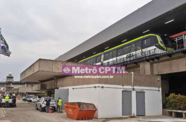 O Aeromovel em sua primeira viagem até o Terminal 2 de Guarulhos