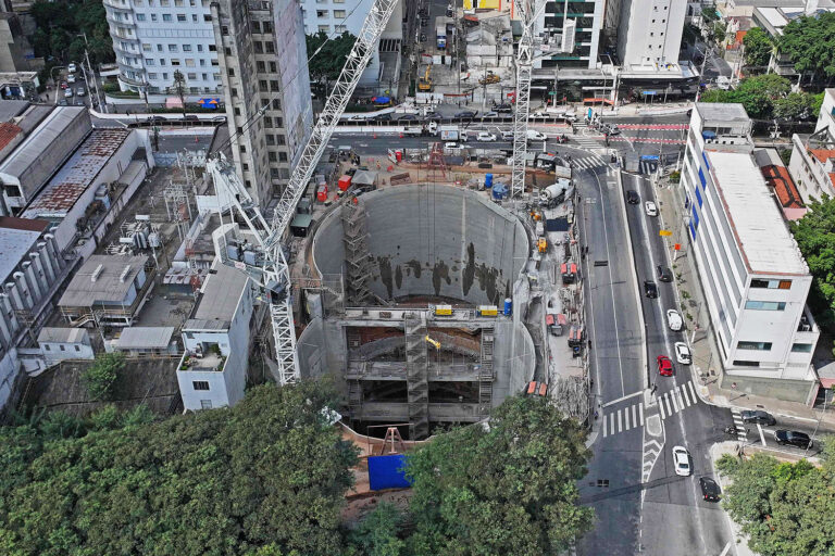 Obras da estação São Joaquim da Linha 6-Laranja (Linha Uni)