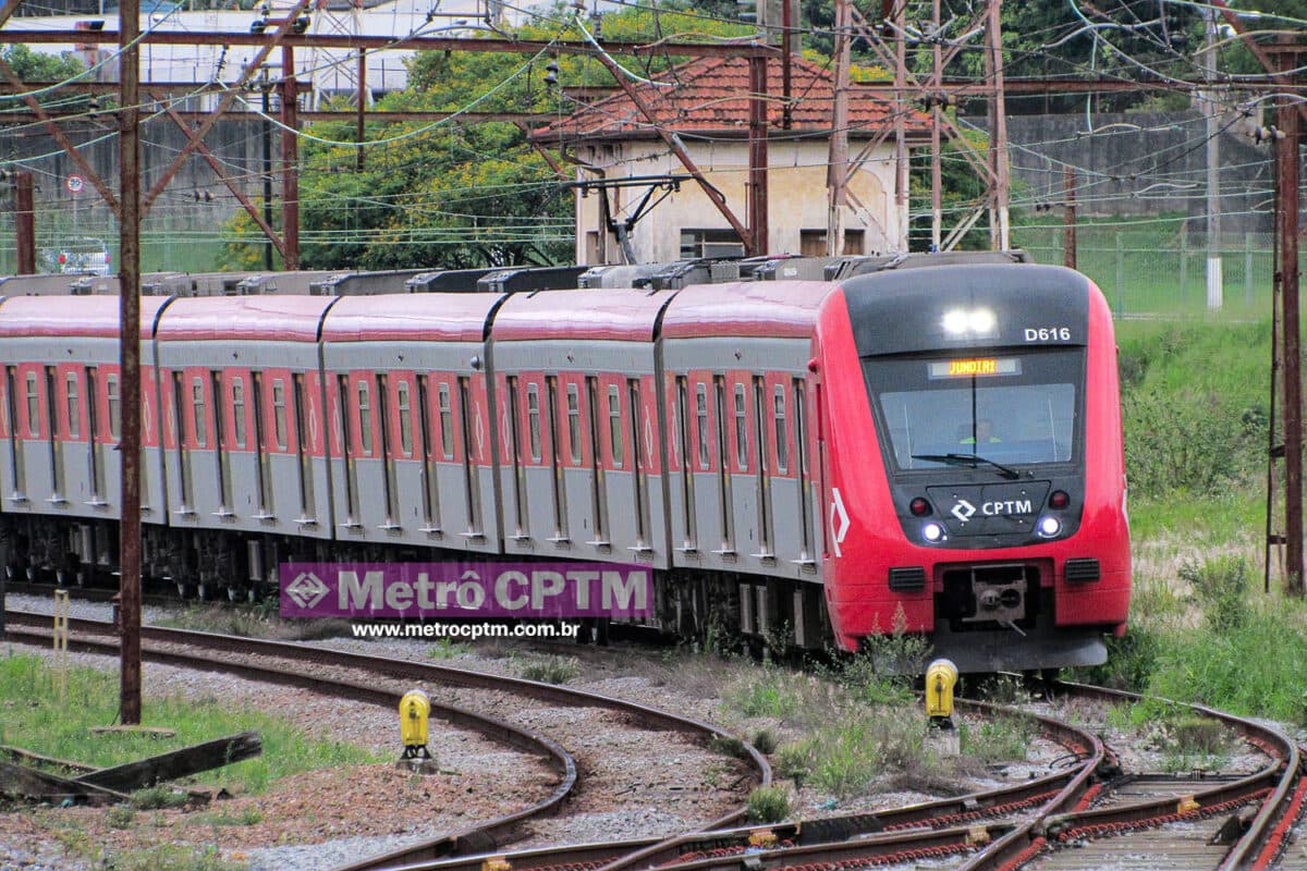 Trem da Linha 7 chegando à Jundiaí: TIC Trens vem aí (Jean Carlos)