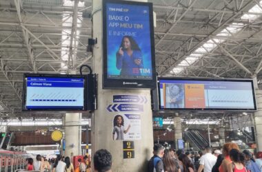 Nova comunicação visual digital na Estação Brás (Guilherme Forte)