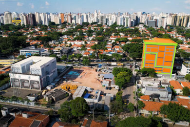 Obras da subestação de energia na Avenida Bandeirantes