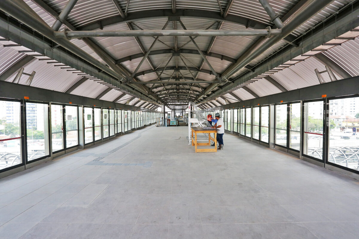 Plataforma da estação Vereador José Diniz (GESP)