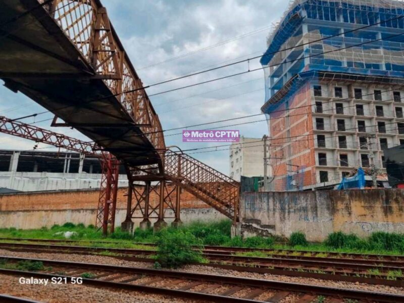 Passarela rua do Bucolismo (CPTM)