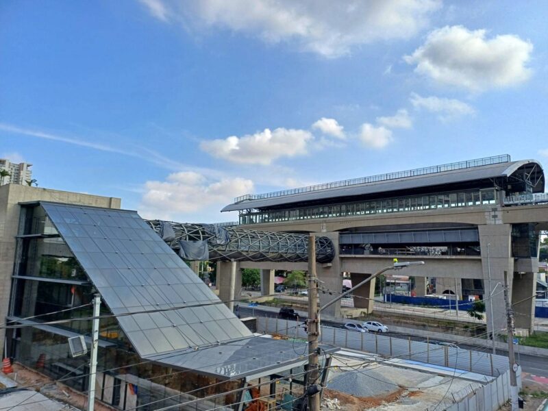 Estação Vereador José Diniz em fase de acabamento (Thiago Nonato)