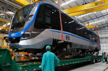 Primeiro trem da MarcopoloRail para o Chile (EFE)