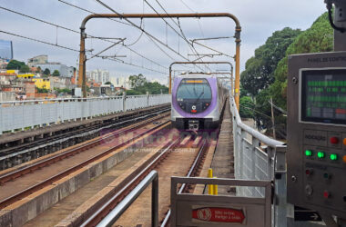 Vias da Linha 5-Lilás perto da estação Giovanni Gronchi